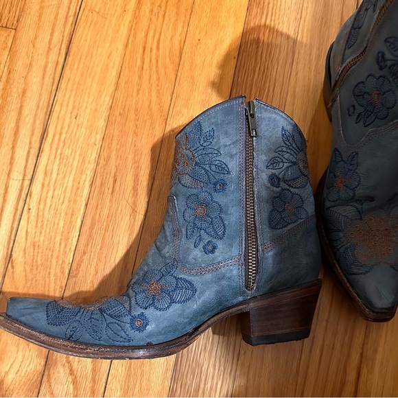 Circle G Snip-toe boots - Picture 4 of 7